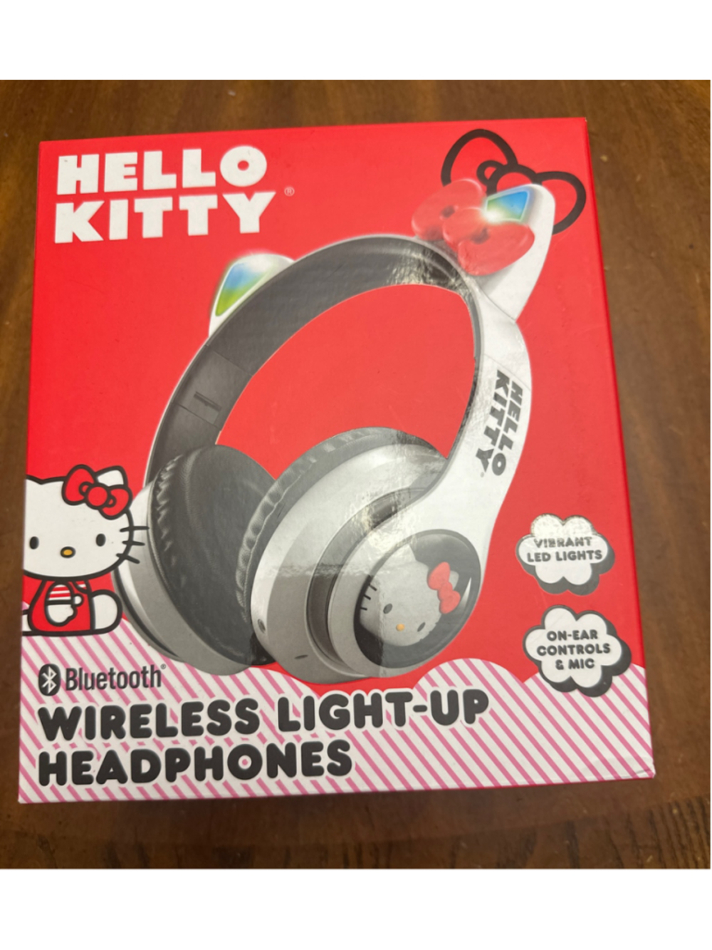 Sanrio Hello Kitty Bluetooth Wireless Light-Up Headphones (New in Box)